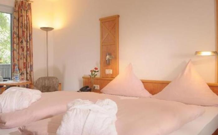 Hotel Zur Burg Sternberg