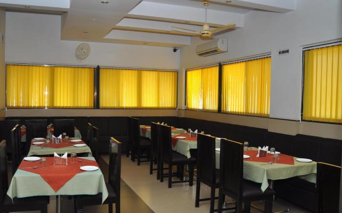 Hotel Excellency Inn