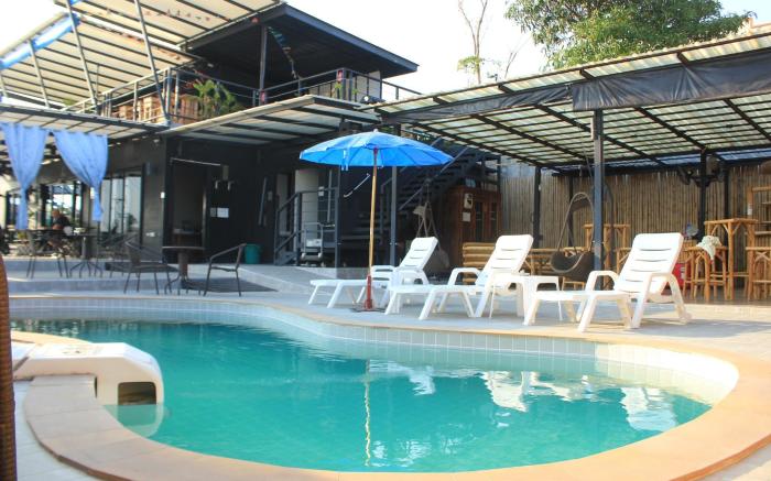 1715 House & Caff Resort