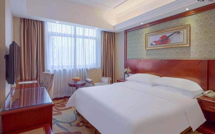 Vienna Hotel Changsha Furong Middle Road Wuyi Square