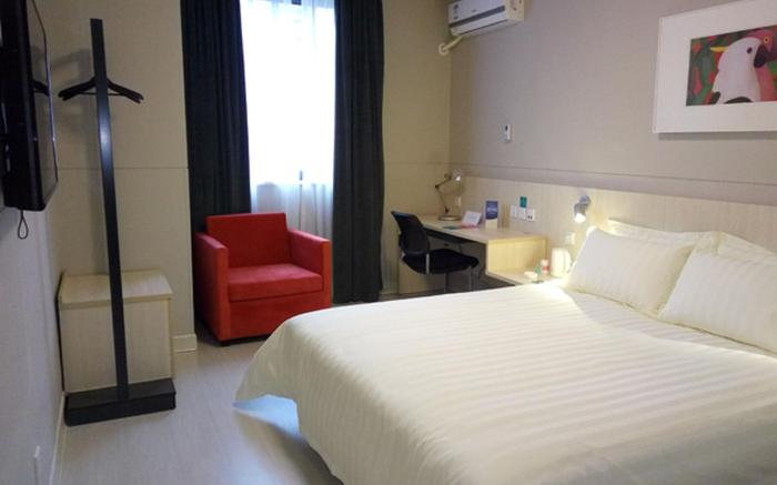 Jinjiang Inn Shanghai International Tourism and Resorts Zone Xiuyan Road Metro Station
