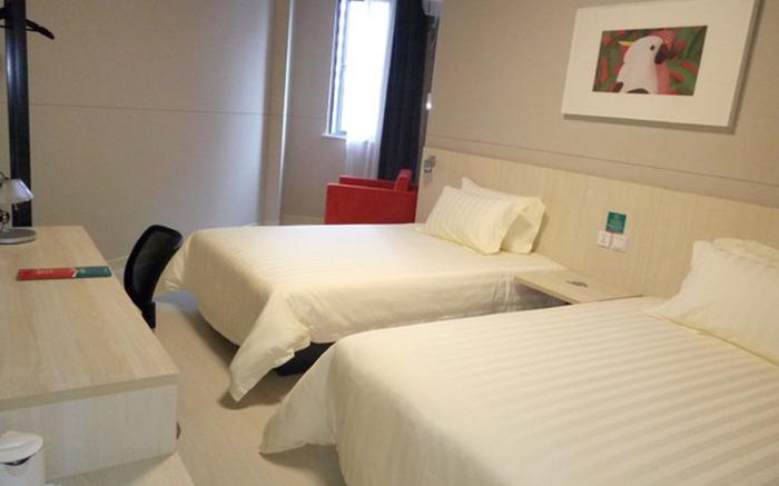 Jinjiang Inn Shanghai International Tourism and Resorts Zone Xiuyan Road Metro Station