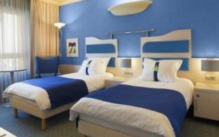 Holiday Inn Athens Attica Av Airport W. By IHG