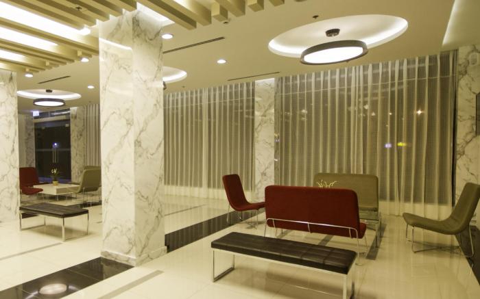 Holly Hotel