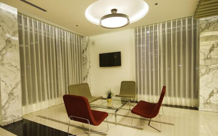 Holly Hotel