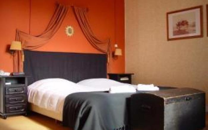 Zenzez Hotel & Lounge