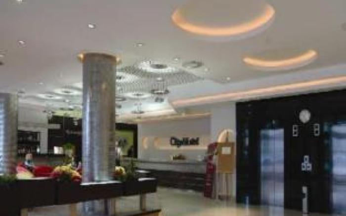 City Hotel