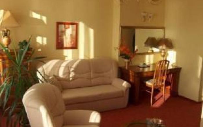 Hotel Renusz
