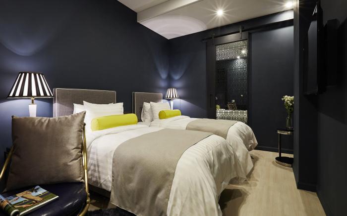 Urban Island Hotel