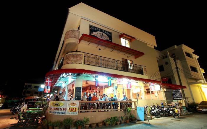 2 Vikings Restaurant & Guesthouse