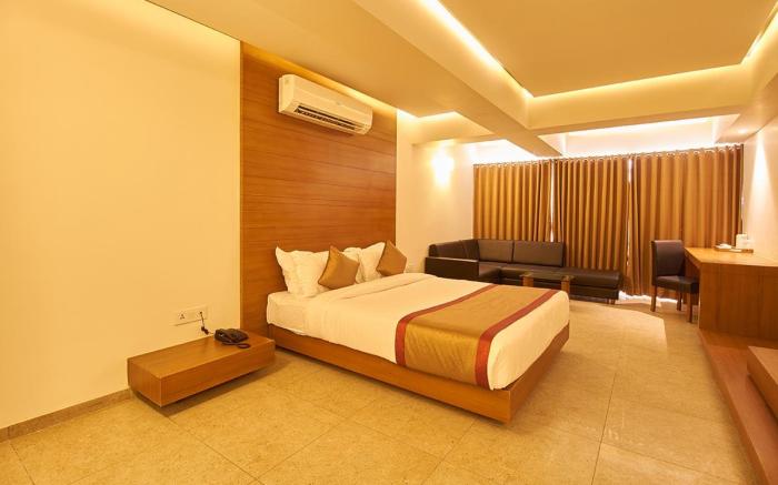 7Wonders Hotel Gandhinagar
