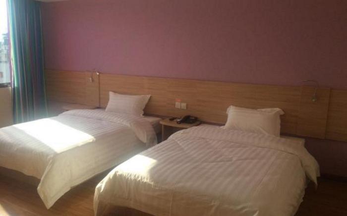 7 Days Inn Chongqing Yunyang  Passenger Center