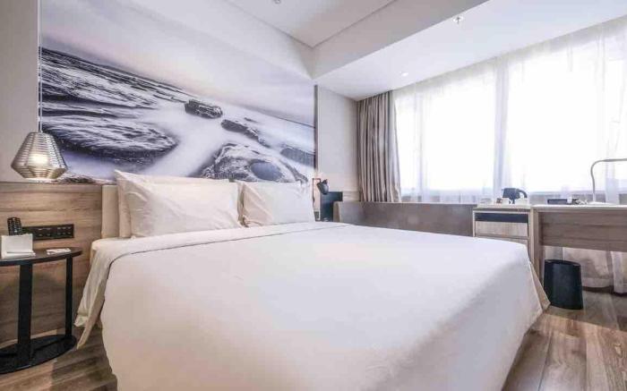 Atour Hotel Dalian Railway Station