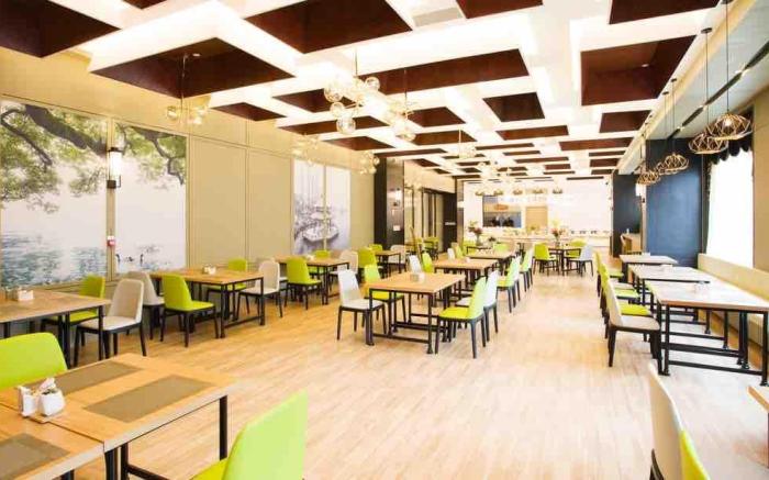 Atour Hotel Hangzhou Jinshahu