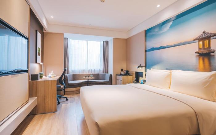 Hangzhou West Lake Hubin Yintai Atour Hotel                                                 