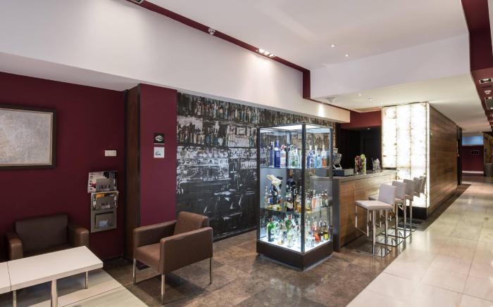 Catalonia Port Hotel