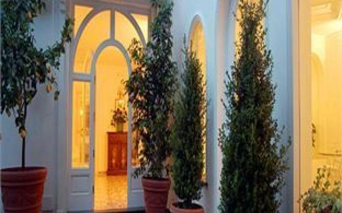 Hotel Canasta