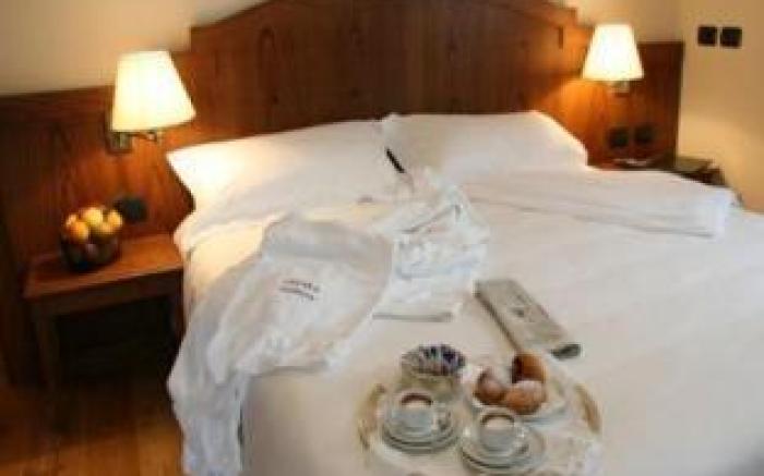 Cresta Et Duc Hotel