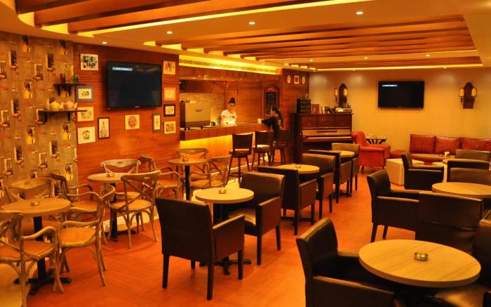 Ceasars Park Hotel