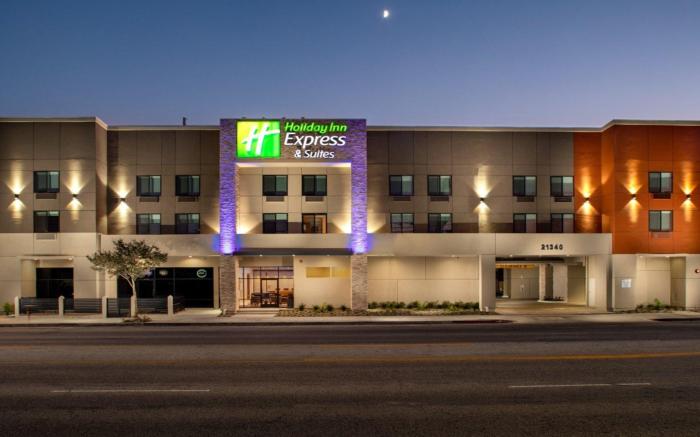 Holiday Inn Express and Suites Chatsworth By IHG