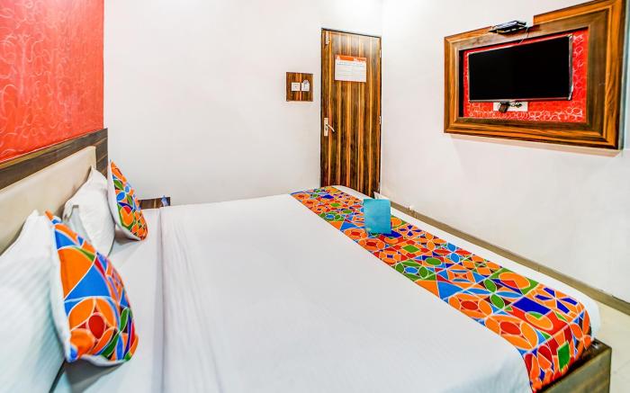 FabHotel The Adore Palace - Nr. Mumbai International Airport