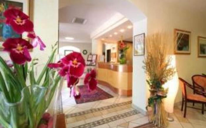 Hotel Montebello