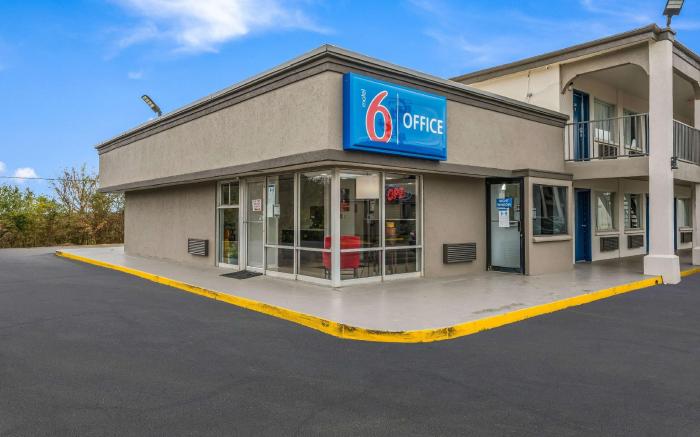 Motel 6 Tupelo, MS - Downtown
