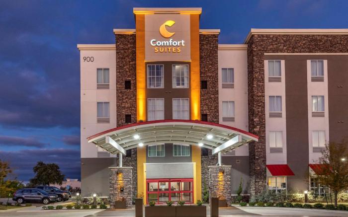 Comfort Suites