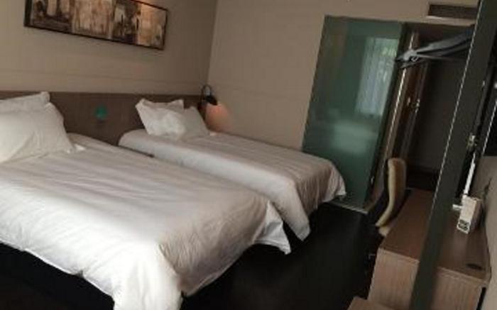 Jinjiang Inn Select Changchun Ouya Market Yiqi Dongfeng Street