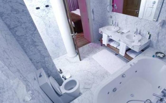 Tomtom Suites
