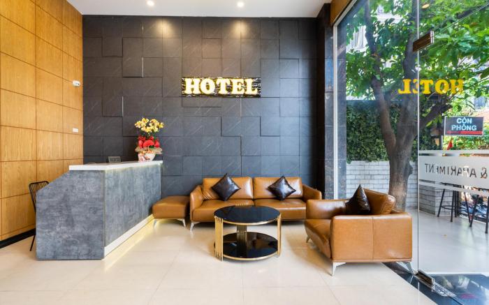 King Hotel Saigon Airport