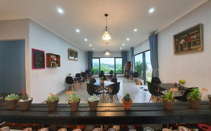 VINTAGE GARDEN BAO LOC - As peace as home