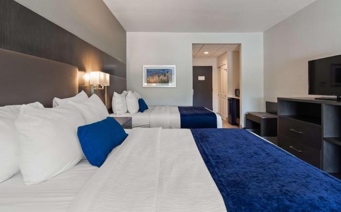 Best Western Plus Roland Inn & Suites