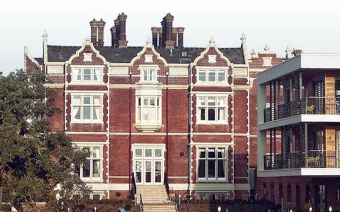 Wivenhoe House Hotel