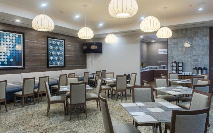Holiday Inn Express Mexico - Toreo By IHG