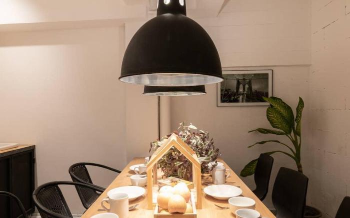 Night Bazaar Black House