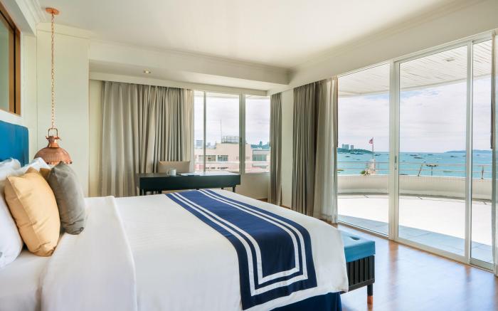 The Cruise Hotel