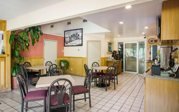 Americas Best Value Inn Darien