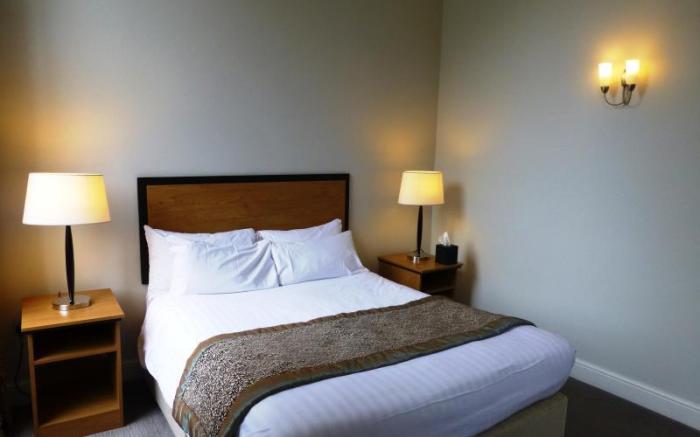 The Riverside House Hotel