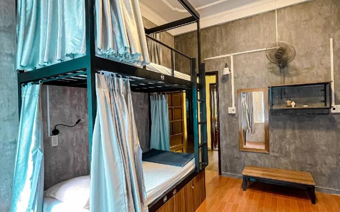 Amy Hostel Hue