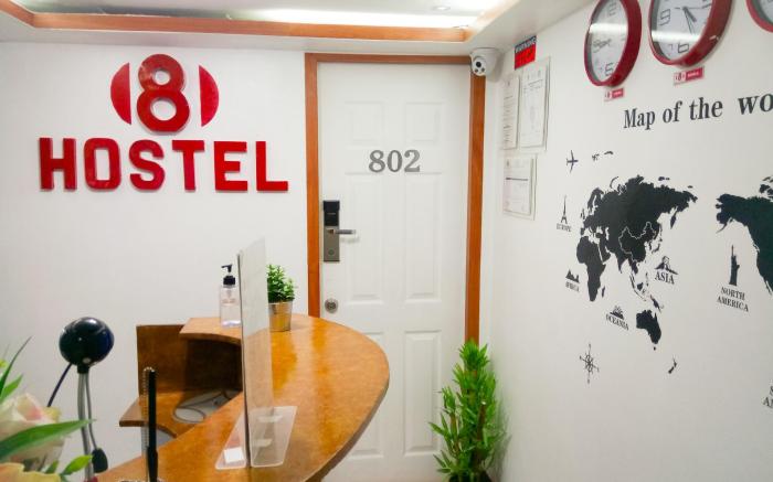 8hostel