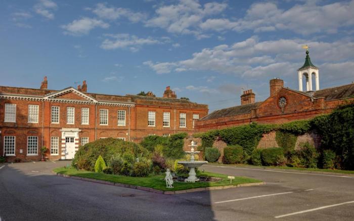 Baylis House Hotel