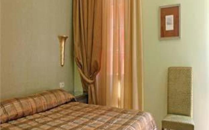 Aetoma Hotel