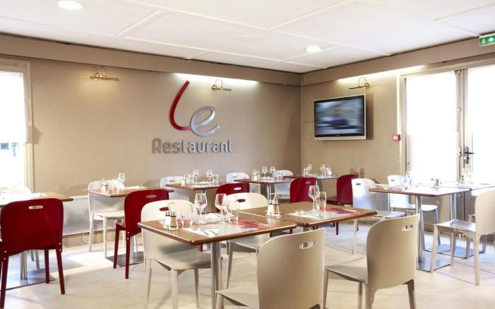 Campanile Caen Est Mondeville Hotel