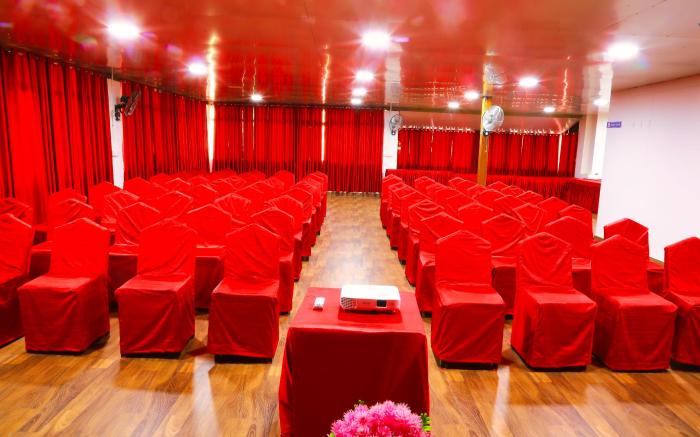SS Silver Oaks Resort