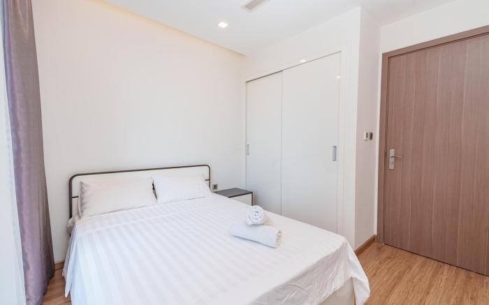 Romantic 02Br apartment Vinhomes Metropolis