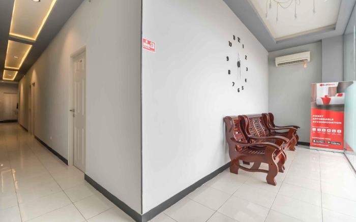 RedDoorz Plus near Millenium ICT Centre Medan 2