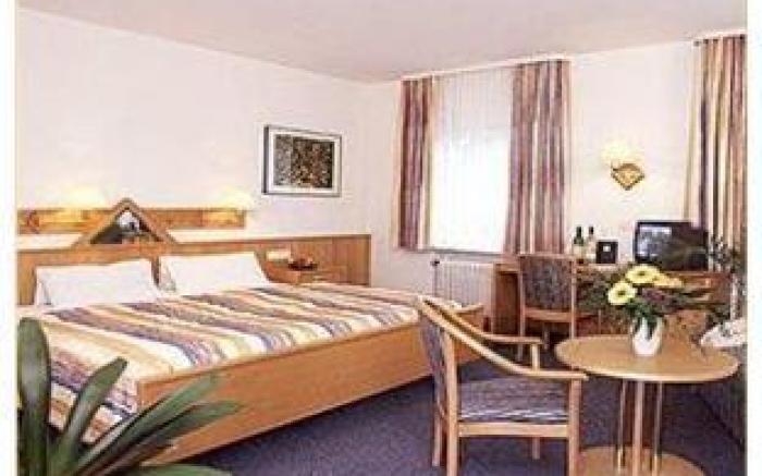 TIPTOP Hotel Garni Pfauen