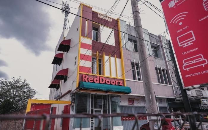 RedDoorz @ Jalan Pangeran Antasari Lampung 2