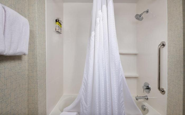 Holiday Inn Express Buffalo NE - Lockport By IHG
